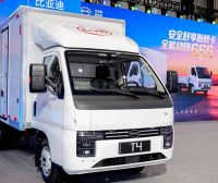 比亚迪T4纯电84度房车：开启绿色旅居新篇章，每公里成本仅0.3元