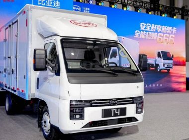 比亚迪T4纯电84度房车：开启绿色旅居新篇章，每公里成本仅0.3元